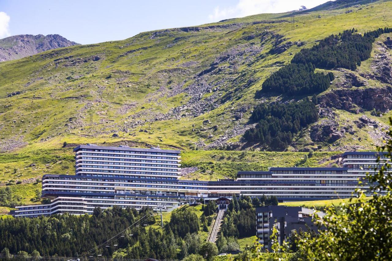 Sowell Residences Pierre Blanche Сен-Мартен-дьо-Белвил Екстериор снимка