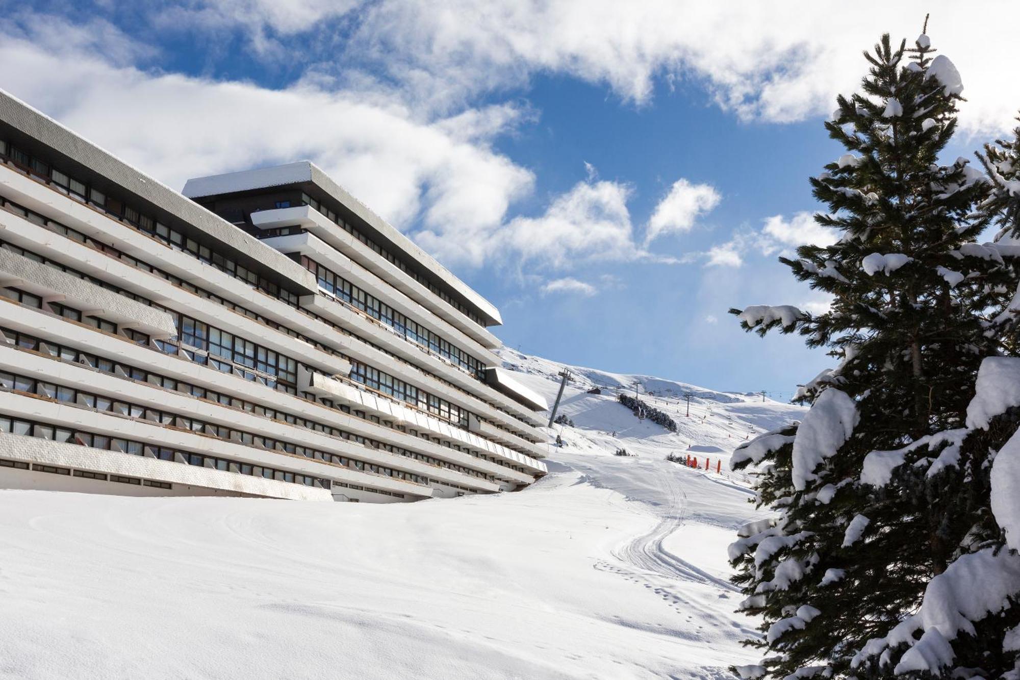 Sowell Residences Pierre Blanche Сен-Мартен-дьо-Белвил Екстериор снимка