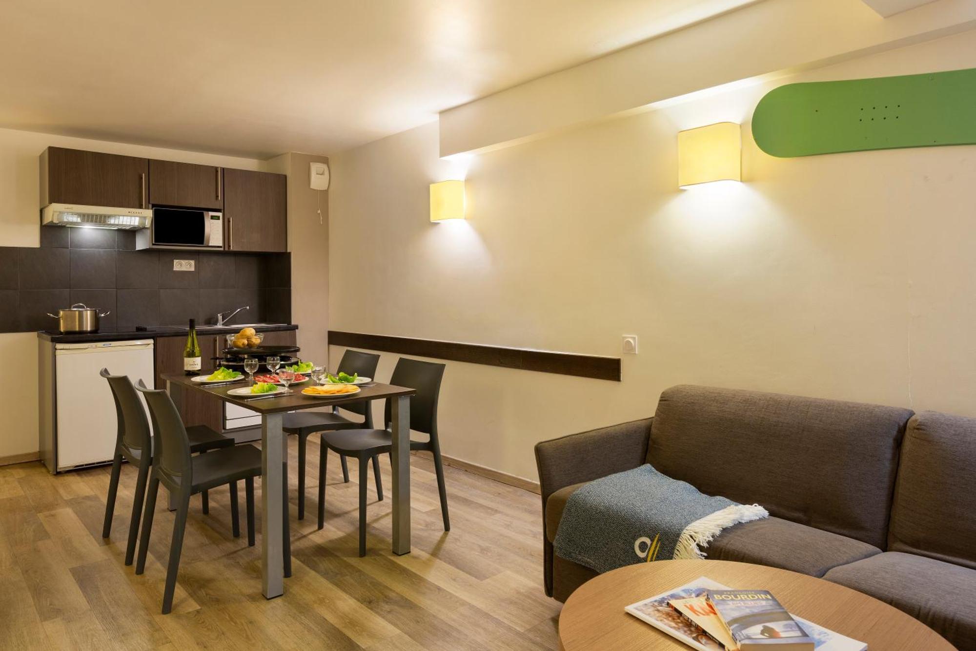 Sowell Residences Pierre Blanche Сен-Мартен-дьо-Белвил Екстериор снимка