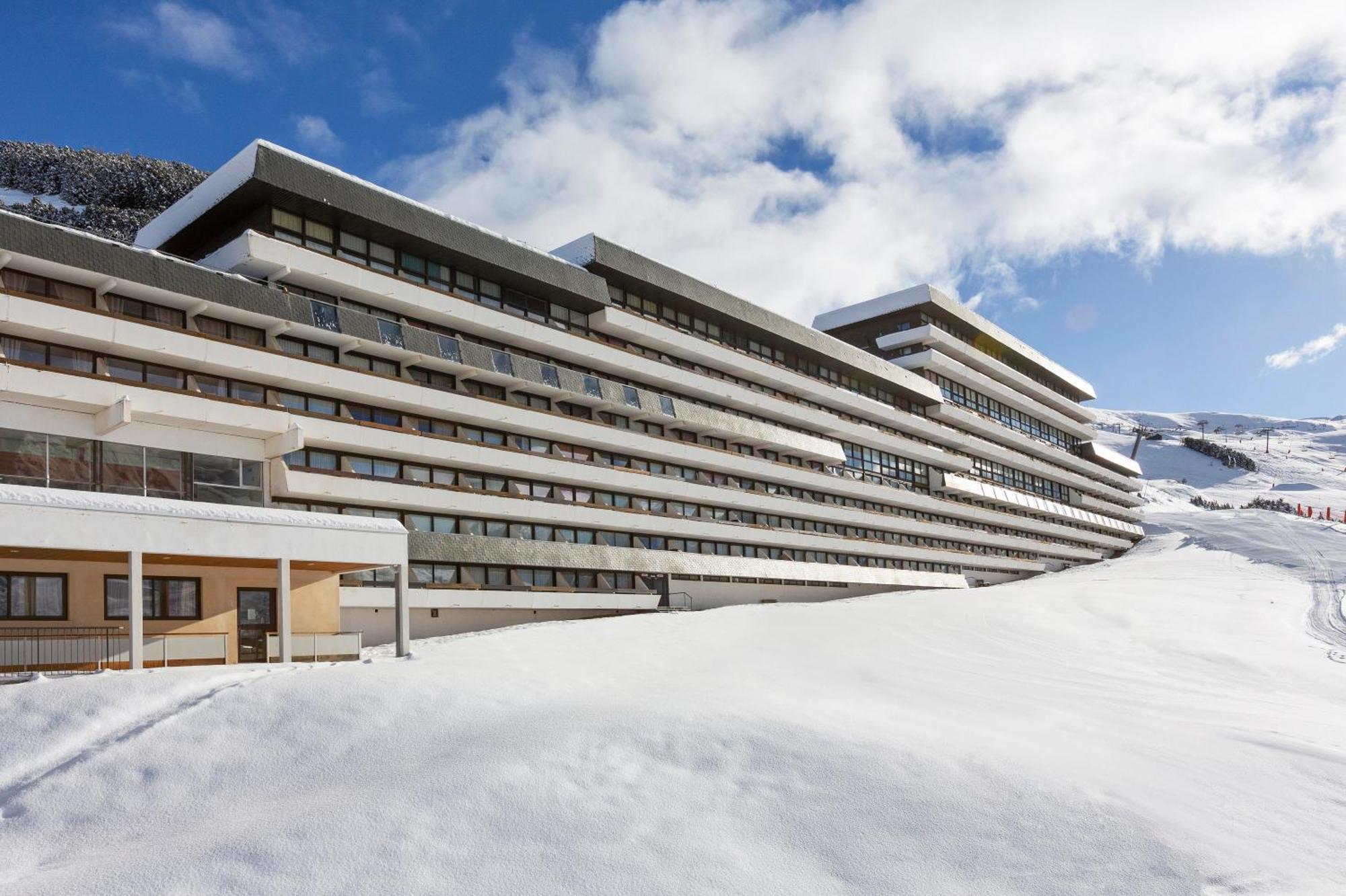 Sowell Residences Pierre Blanche Сен-Мартен-дьо-Белвил Екстериор снимка